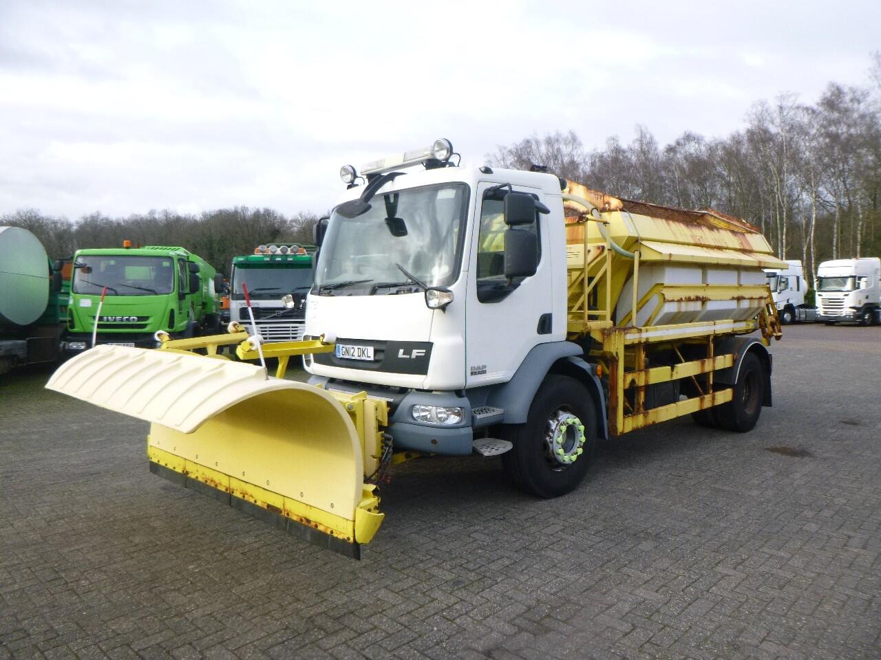 D.A.F. LF 55.220 4X2 RHD salt spreader / gritter | Vrachtwagen | Sneeuwruimer