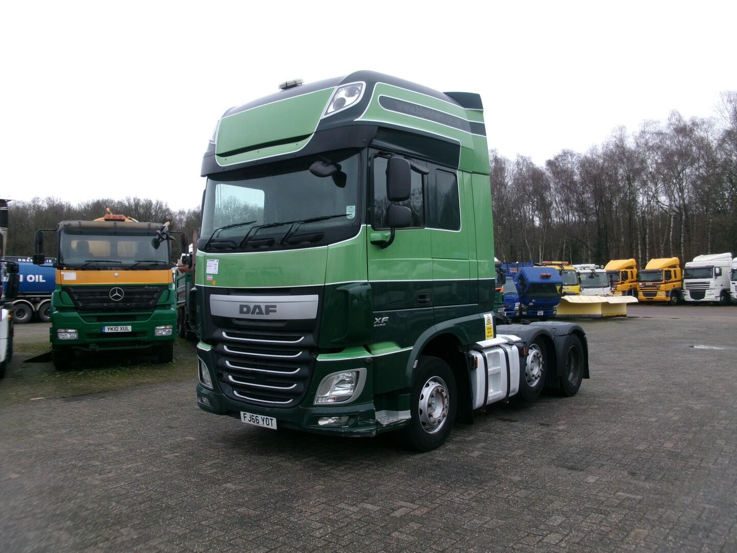 D.A.F. XF 106 6x2 RHD Euro 6 + Hydraulics | Trekker | Standaard trekker