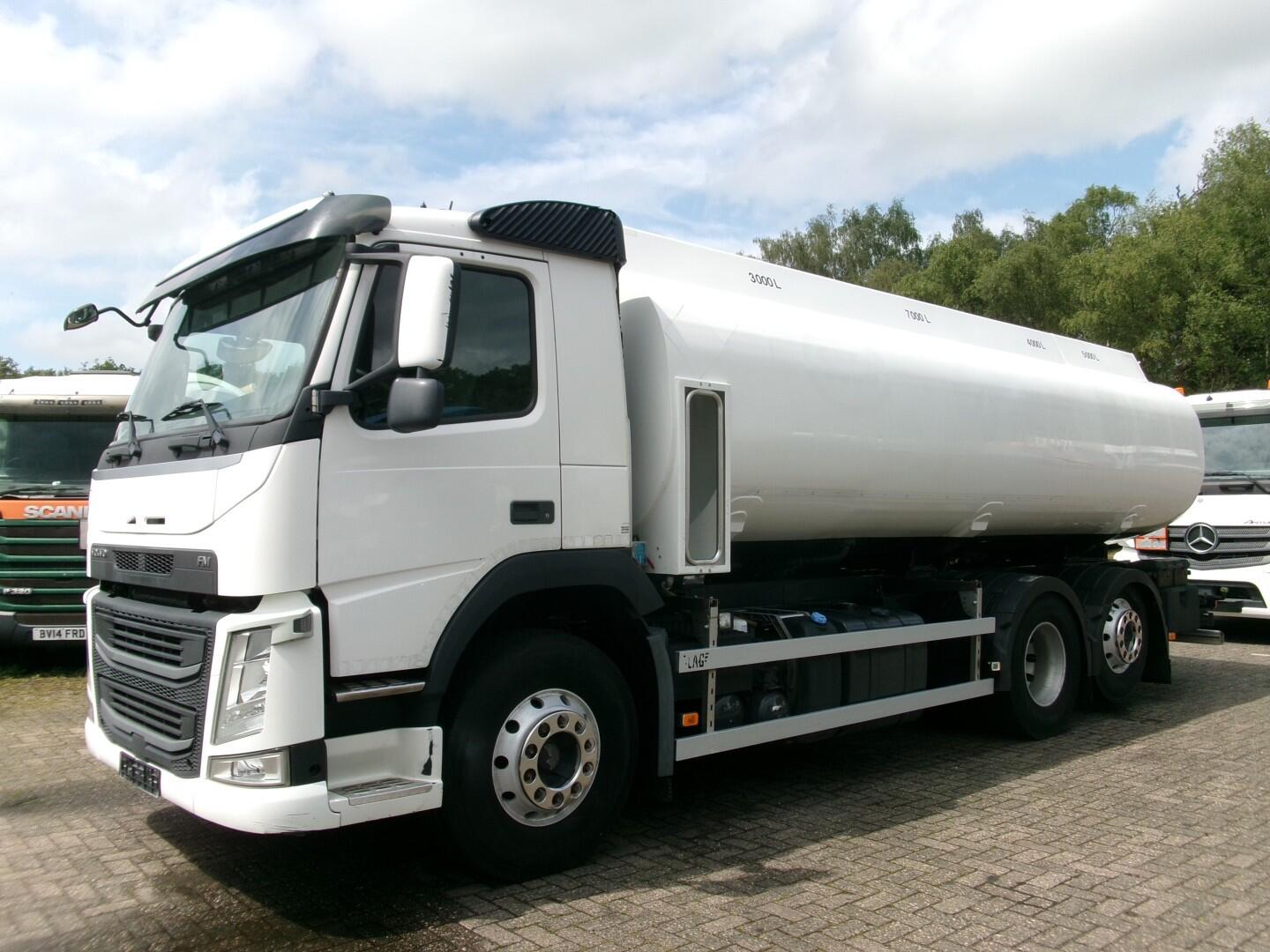 Volvo FM 380 6X2 fuel tank 20.6 m3 / 4 comp | Vrachtwagen | Tankwagen brandstof