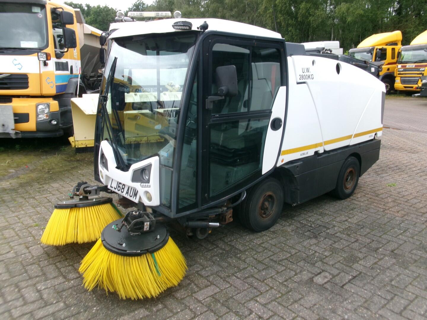 Johnston C202 compact street sweeper | Vrachtwagen | Veegmachine