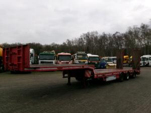 Broshuis 3-axle semi lowbed trailer 45t + ramps - DAMAGED