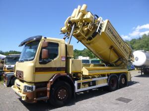 Renault D 26 Wide 6x2 vacuum tank 11 m3